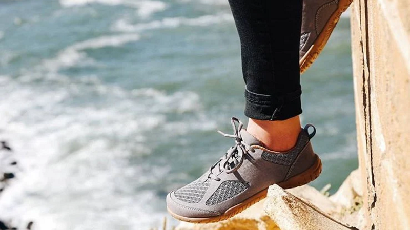 Barefoot Shoes vs. Traditional Shoes: Which is Better for You?