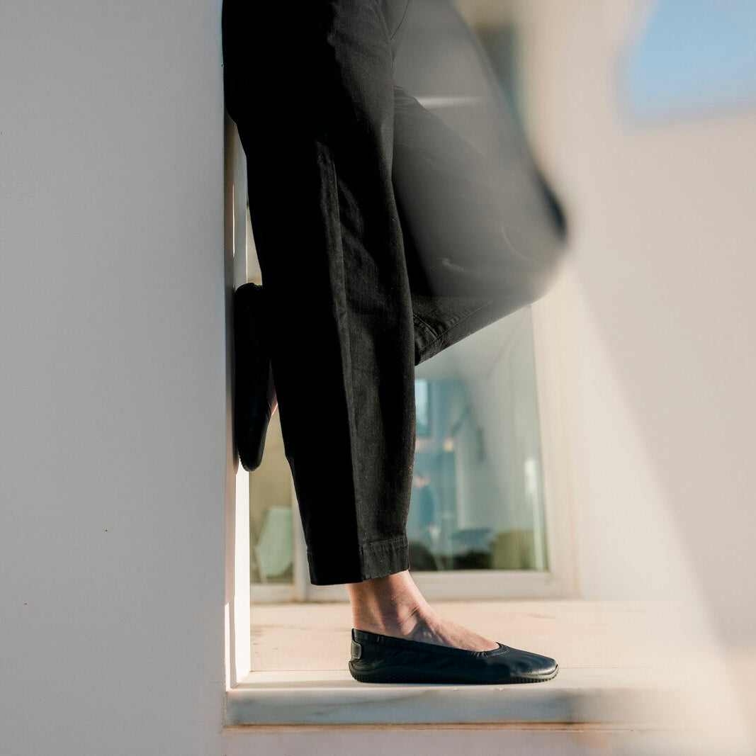 Vivobarefoot Primus Asana Yin Ballerina Leather (Womens) - Obsidian