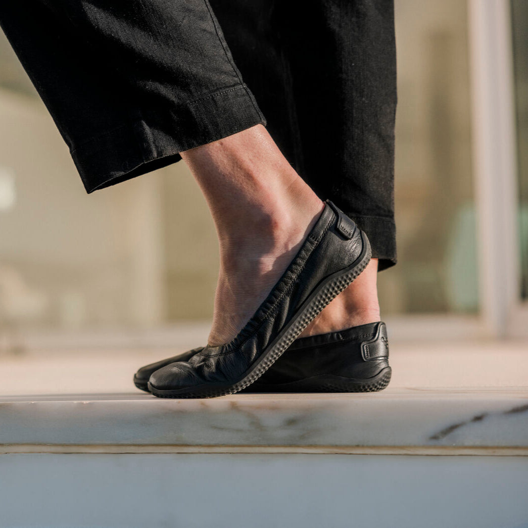 Vivobarefoot Primus Asana Yin Ballerina Leather (Womens) - Obsidian