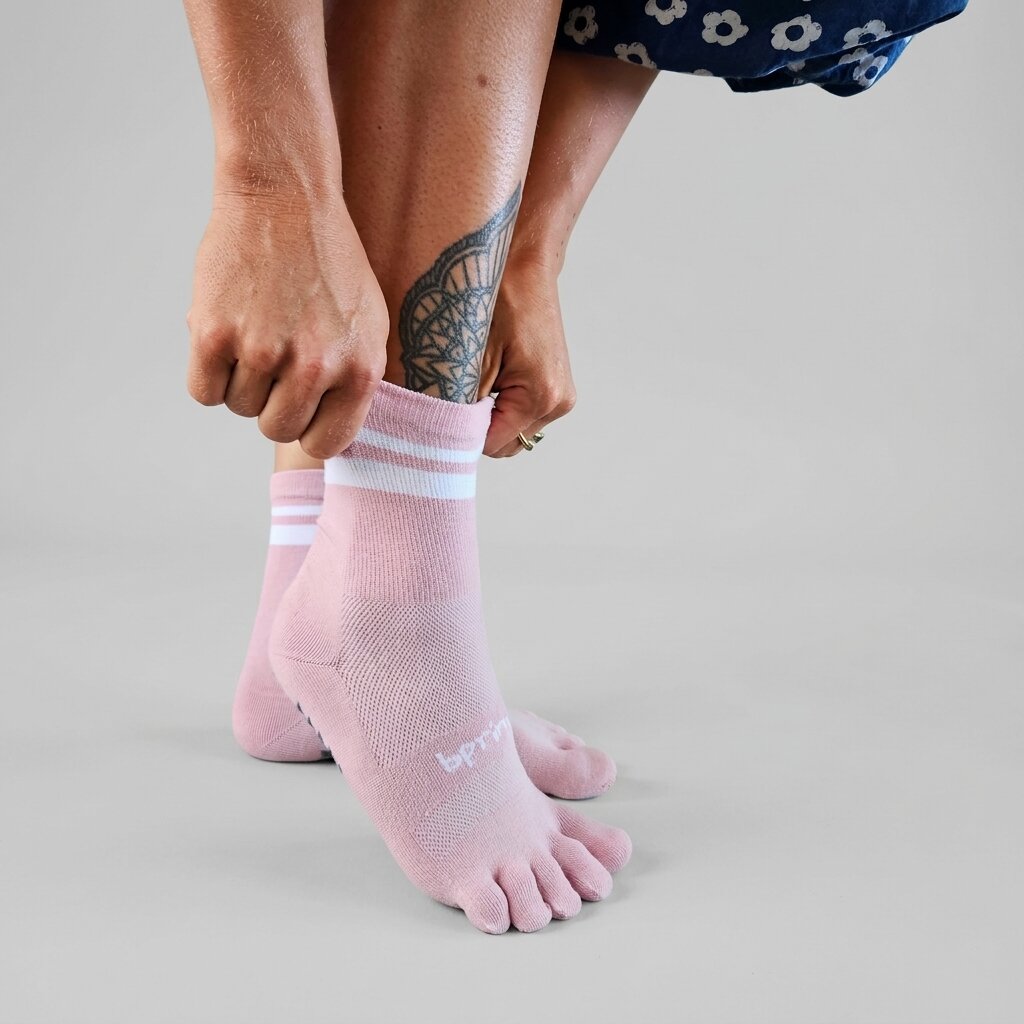 Bprimal GRIP Five-Toe Socks - Crew - Regular Weight - Blush