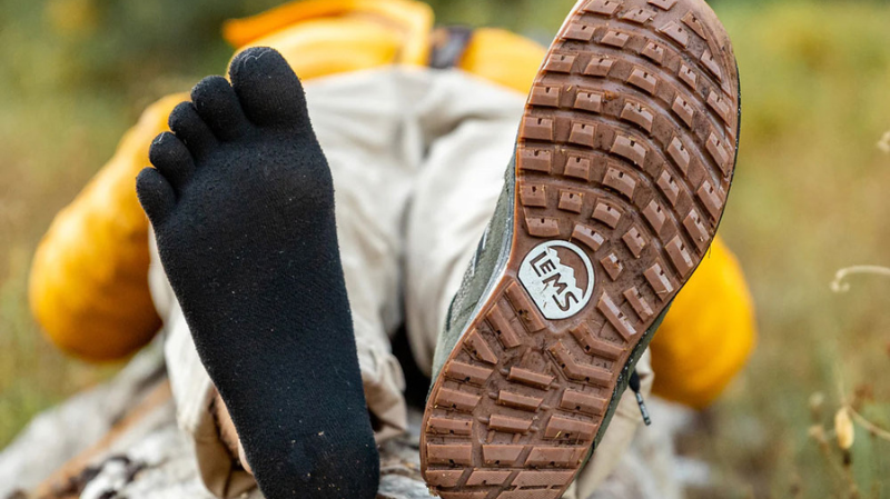 TRANSITIONING FROM CONVENTIONAL TO MINIMALIST SHOES