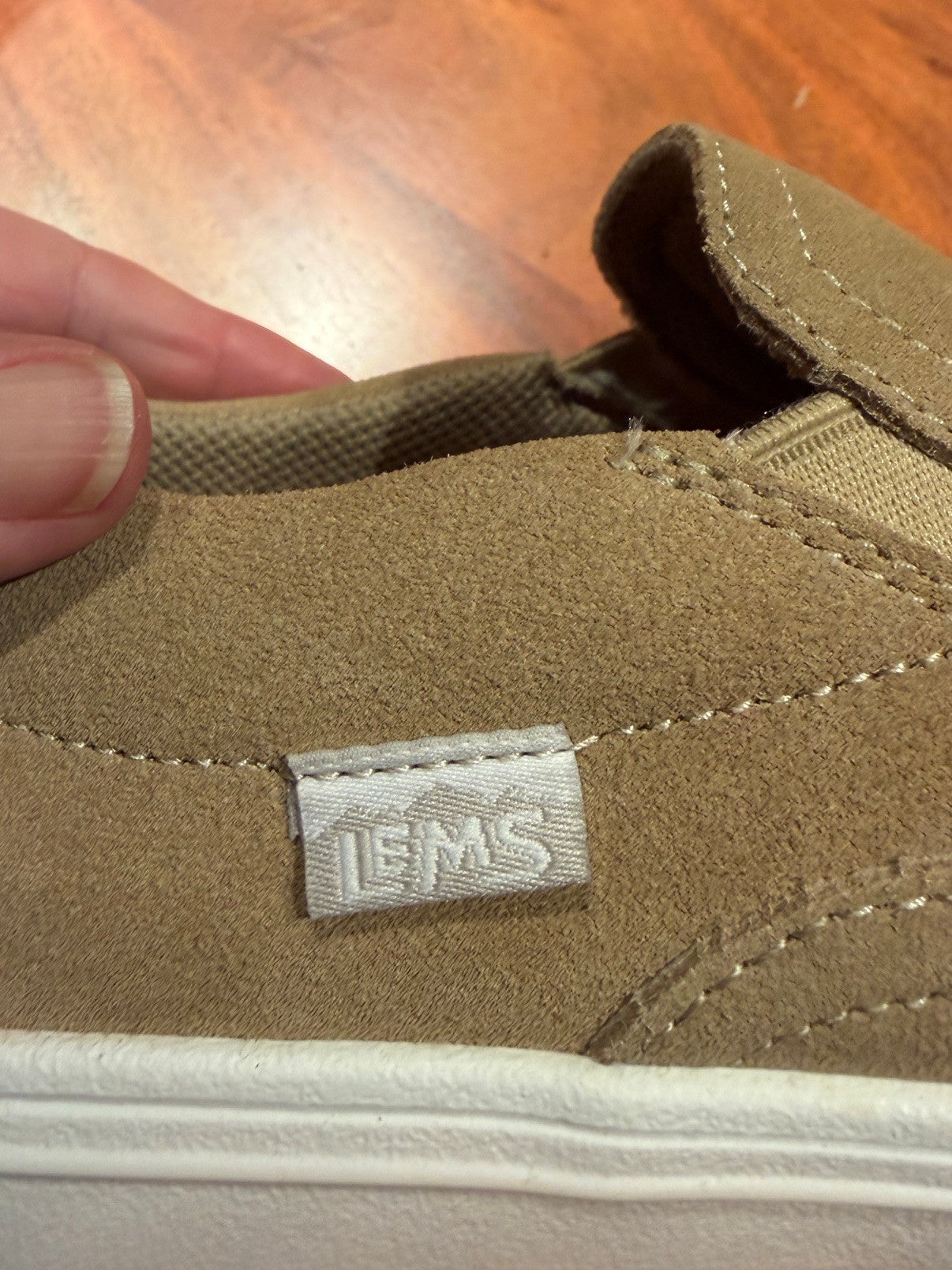Lems Laguna outer tag.jpg