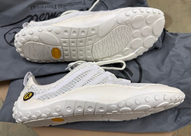 JN NimbleToes W White 2.jpeg