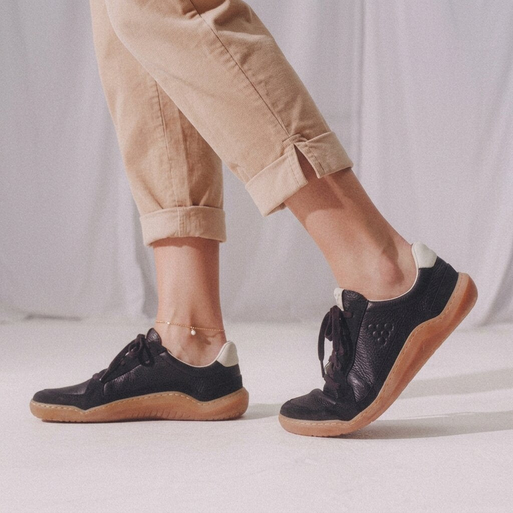 Vivobarefoot Gobi II Sneaker Premium Leather (Womens) - Obsidian