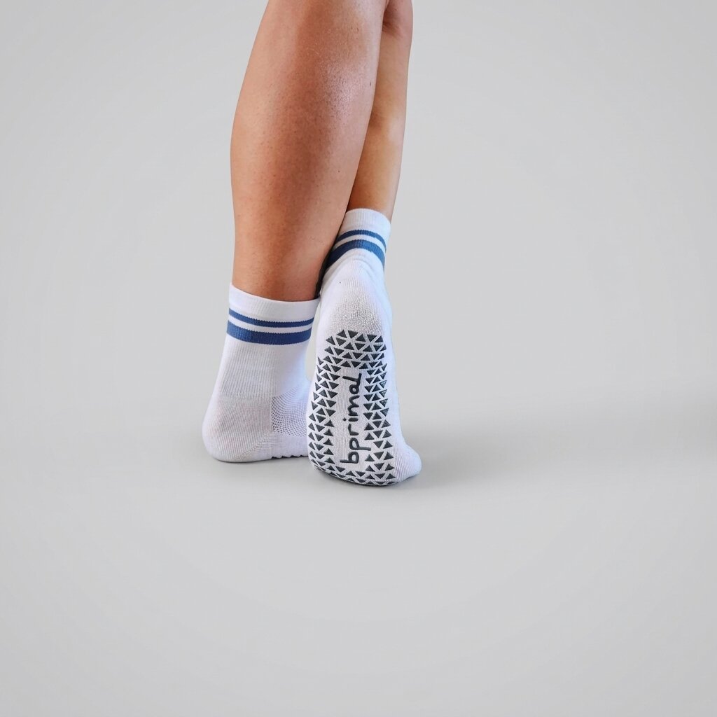 Bprimal GRIP Five-Toe Socks - Crew - Regular Weight - Coastal