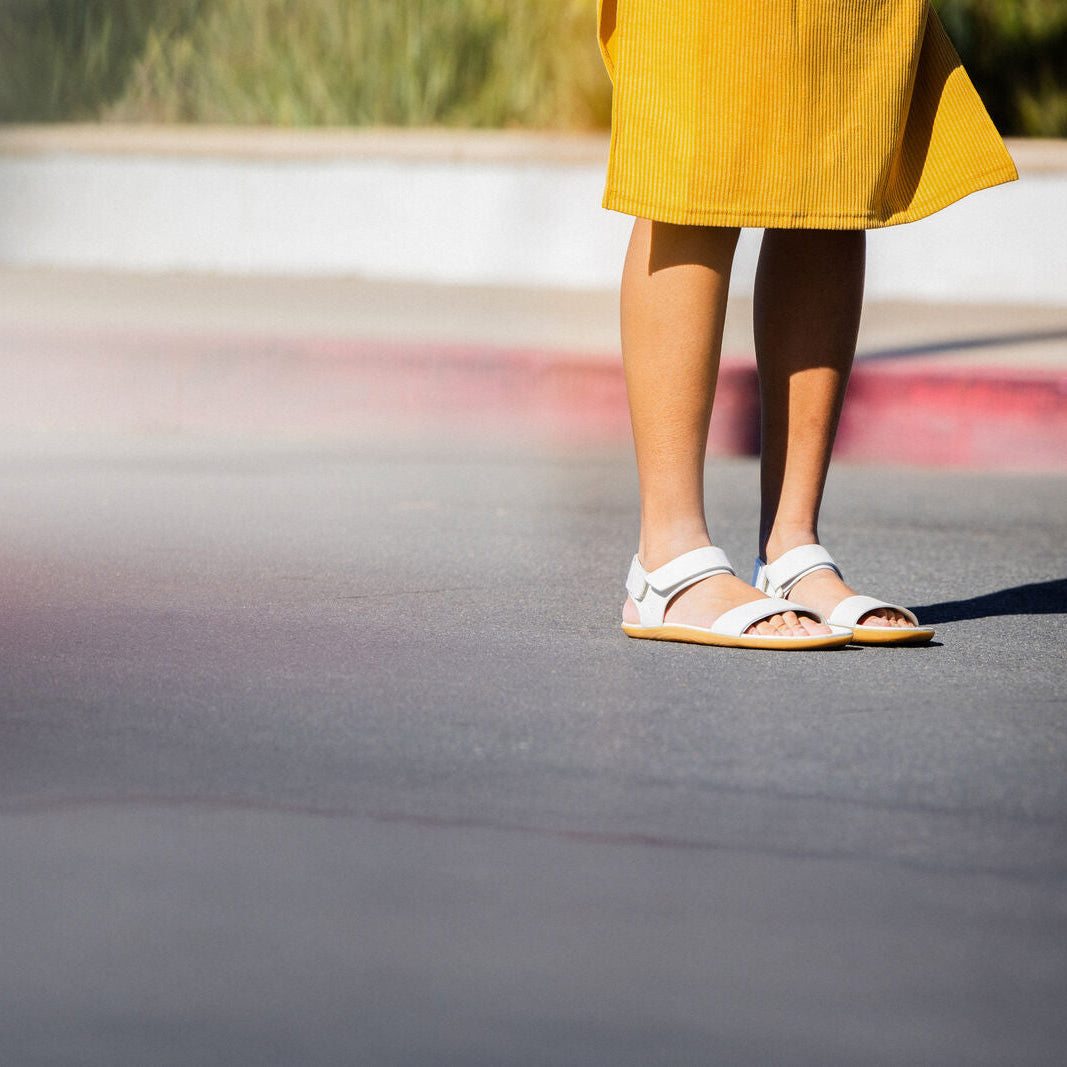 Vivobarefoot Sensus Yin Sandal (Womens) - Limestone